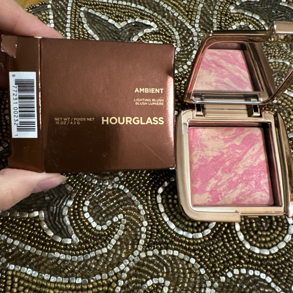 Hourglass Ambient Lighting Blush - Pink Swirl
